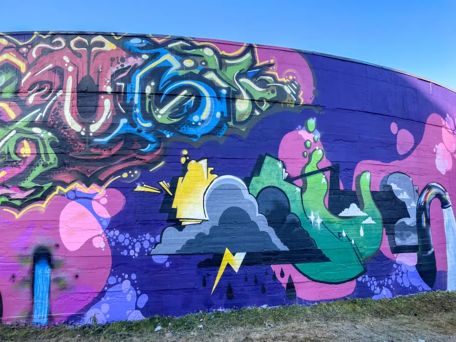 Forhåpningen trykkbasseng dekket av gatekunst_7