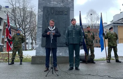 Markering av frigjørings- og veterandagen den 8. mai i 2020 i Domkirkeparken. Ordfører Gunnar Wilhelmsen holder appell.